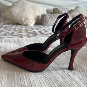 😍New with Out Tag On Feet & In Love 🥰 Patent Leather Heels with Ankle Strap